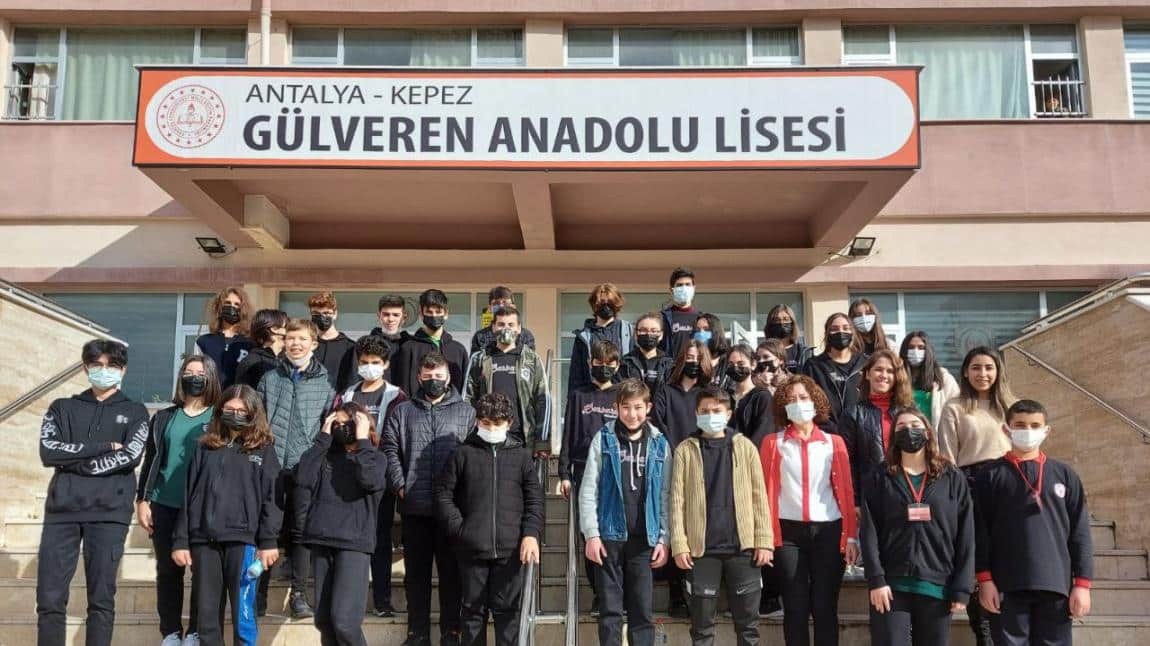 8. sınıf  öğrencilerimizle Gülveren Anadolu Lisesi'ni ziyaret ettik.