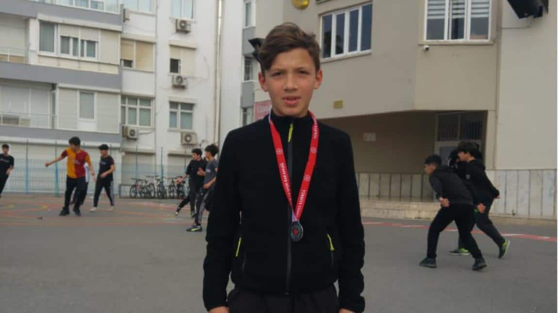 Öğrencimiz Antalya'da yapılan Triatlon Yarışmasında il 2.si olmuştur.