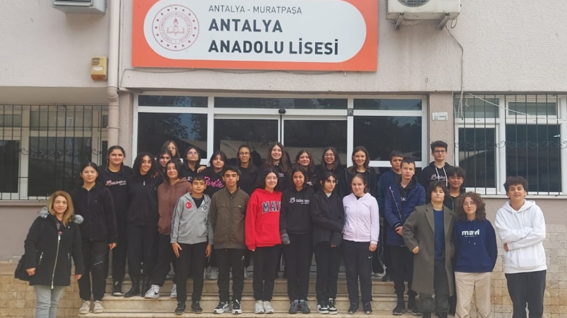 8. sınıflarımızla Antalya Anadolu Lisesi'ni ziyaret ettik.