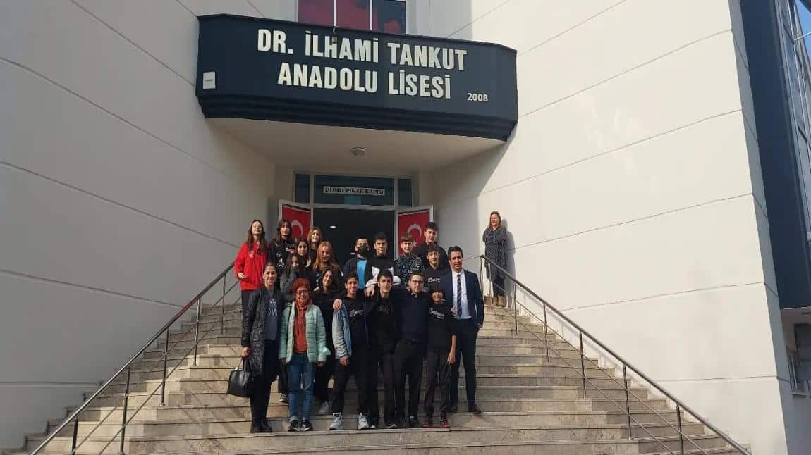 8. sınıflarımızla Dr.İlhami Tankut Anadolu Lisesi ve Fettah Tamince Mesleki ve Teknik Anadolu Lisesi'ni ziyaret ettik.